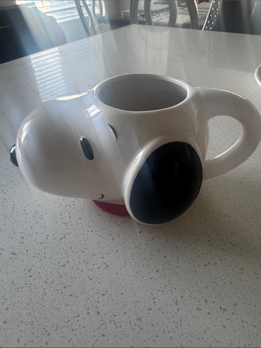 Collectable Ceramic Mug in White and Black Peanuts Snoopy 2021
